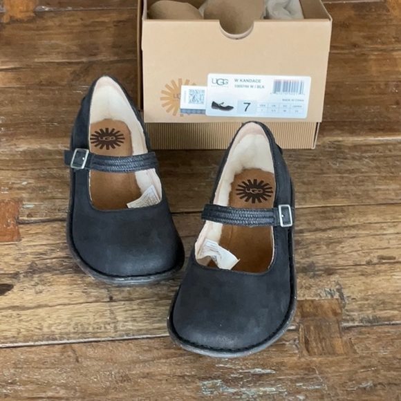 UGG Black Kandace ~ Mary Jane Design NEW - Picture 1 of 10